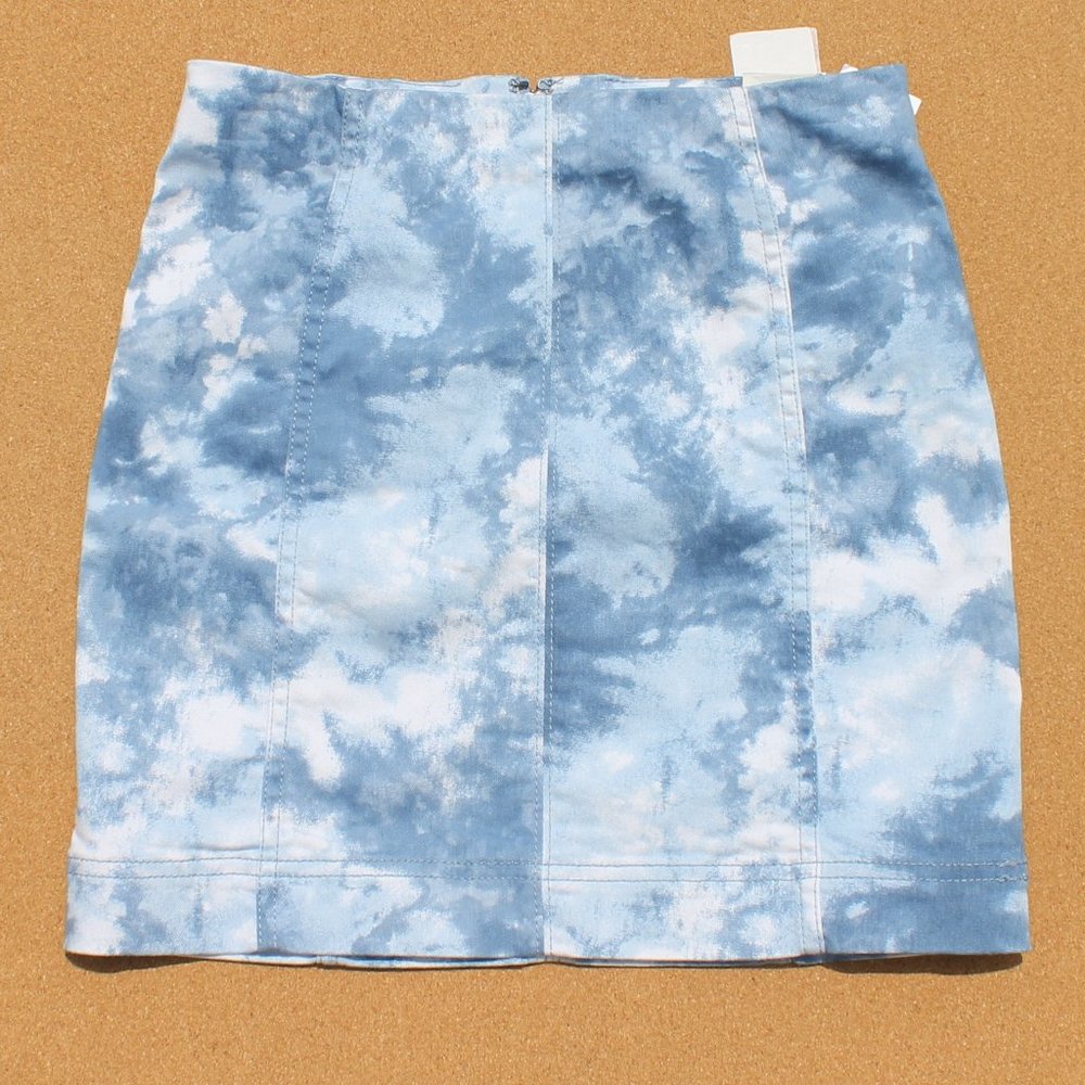 Cloud mini skirt